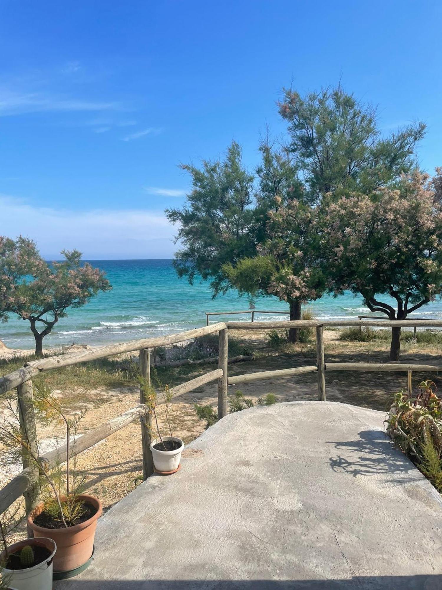 Villa La Torretta Del Surfista Taranto Esterno foto